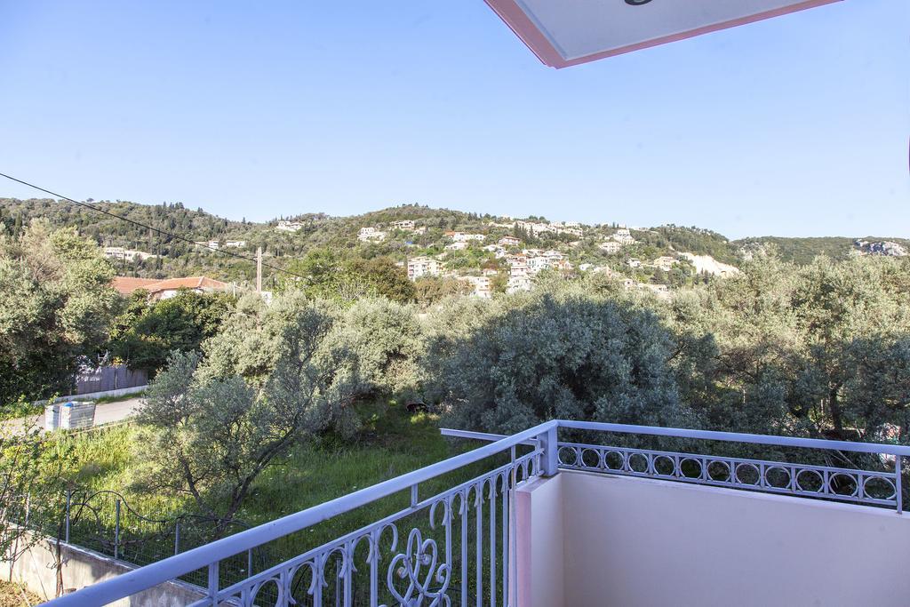 Apolpaina L Apartments Luaran gambar